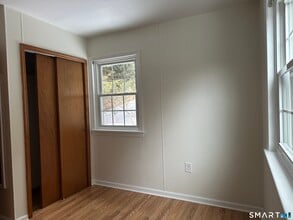 18 Brighton St in Danbury, CT - Building Photo - Building Photo