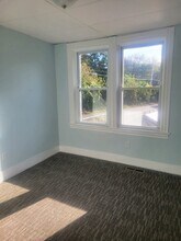 114 Hampson St in Dracut, MA - Building Photo - Building Photo