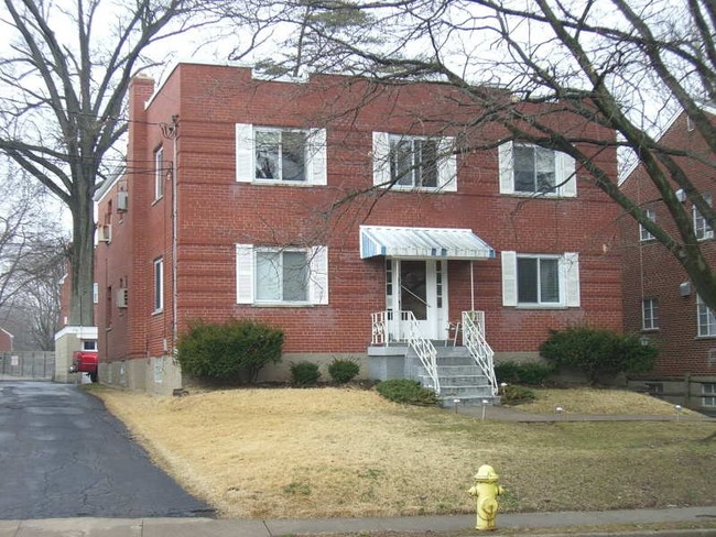 1533 Sutton Ave in Cincinnati, OH - Building Photo - Building Photo