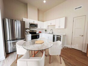 1021 Claude Rd in Grand Island, NE - Building Photo - Building Photo