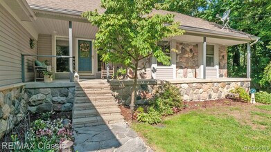 3355 Boyer St in Walled Lake, MI - Building Photo - Building Photo