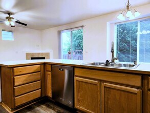 19117 97th Ave Ct E in Puyallup, WA - Building Photo - Building Photo