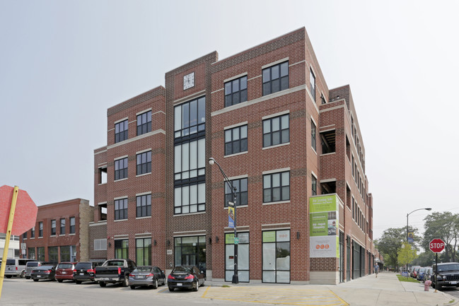 RavenLux Apartments in Chicago, IL - Foto de edificio - Building Photo