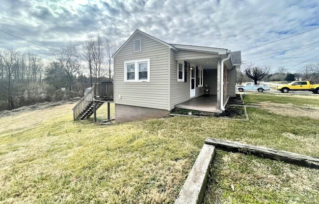 14224 Elkin Hwy in Ronda, NC - Building Photo - Building Photo