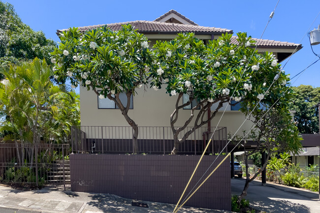 1515 Pele St in Honolulu, HI - Foto de edificio - Building Photo