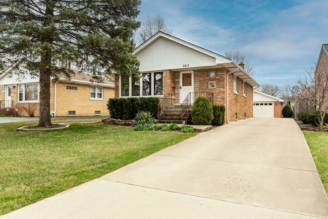 5813 Main St in Downers Grove, IL - Building Photo - Building Photo