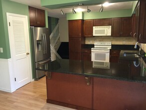 304 Emily Cir in O'Fallon, IL - Building Photo - Building Photo