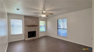 717 Royal St in Salado, TX - Building Photo - Building Photo