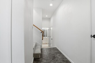 619 Federal Ave E in Seattle, WA - Building Photo - Building Photo