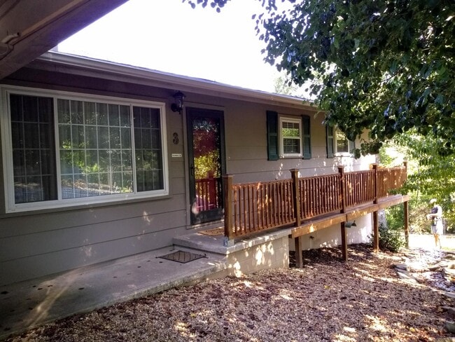 property at 3 Morris Ln