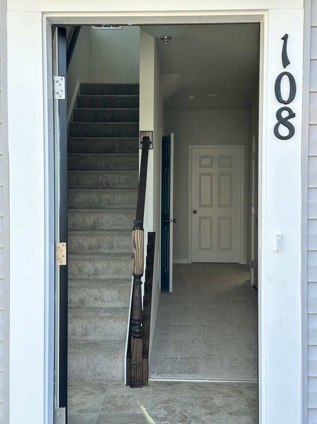 108 Bamboo Shoot Ln in Stephenson, VA - Building Photo - Building Photo