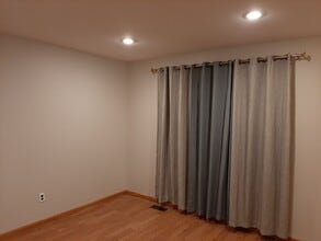 38177 Jamestown Dr, Unit 113 in Sterling Heights, MI - Building Photo - Building Photo