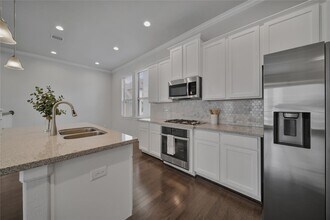 9603 Cambridge Manor Ln in Houston, TX - Building Photo - Building Photo