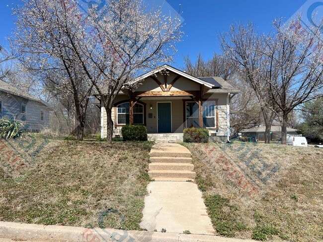 1633 NE 11th St in Oklahoma City, OK - Building Photo - Building Photo