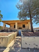 2526 Yandell Dr in El Paso, TX - Building Photo - Building Photo