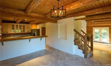 373 Loftyhill Dr in Malibu, CA - Building Photo - Building Photo