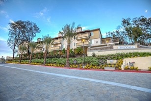 The Vista at Laguna in Laguna Niguel, CA - Building Photo