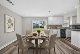 809 Michelle Dr in Everman, TX - Building Photo - Building Photo