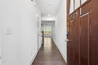 2251 Mulsanne Dr in Lithonia, GA - Building Photo - Building Photo