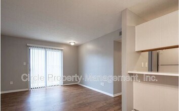 4033 Hunters Ridge Dr SW in Huntsville, AL - Foto de edificio - Building Photo