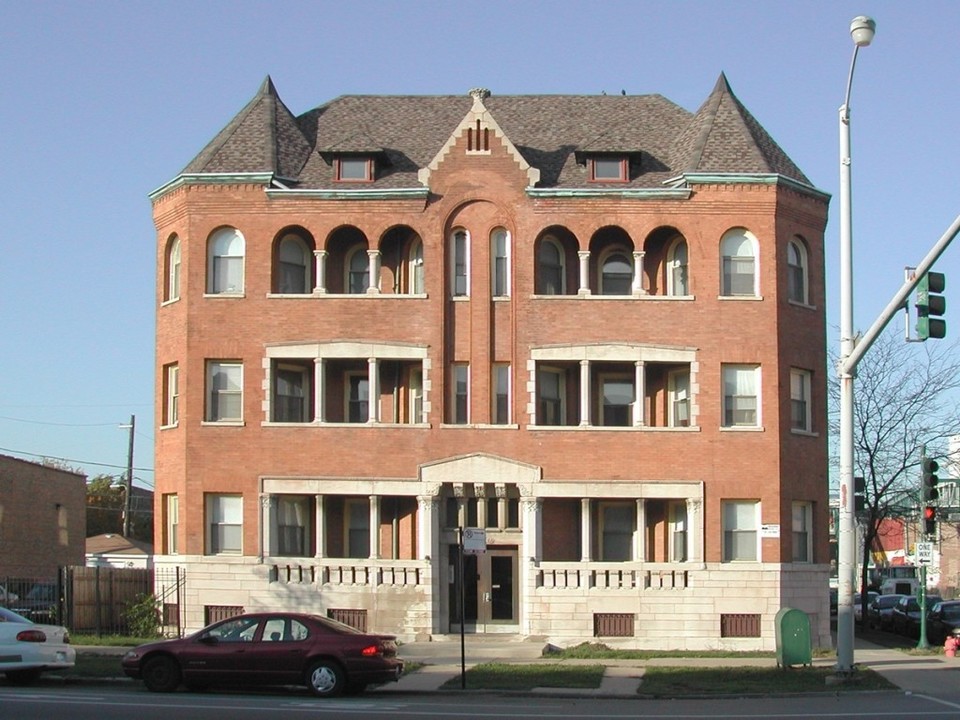 2800 W Washington Blvd in Chicago, IL - Foto de edificio