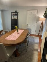5609 34th Ave S, Unit 1 in Minneapolis, MN - Foto de edificio - Building Photo