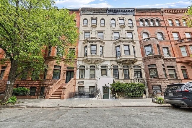 51 W 88th St