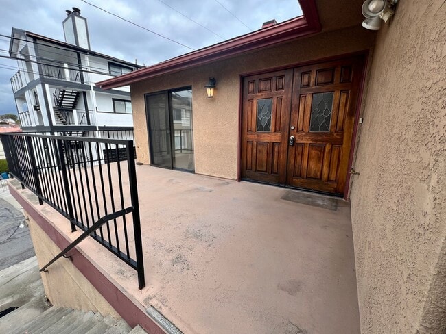 619 E Grand Ave in El Segundo, CA - Building Photo - Building Photo