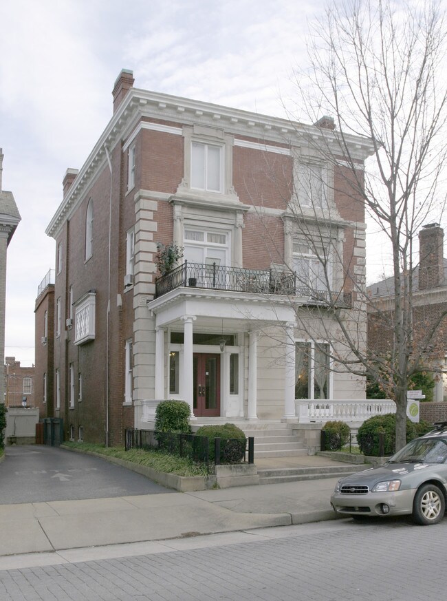 1810 Monument Ave in Richmond, VA - Building Photo - Building Photo