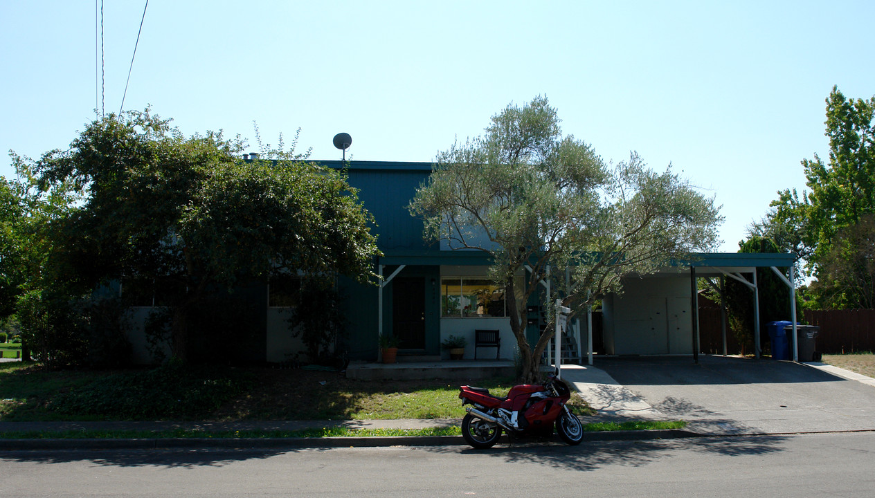 4444-4446 Yukon Dr in Santa Rosa, CA - Building Photo