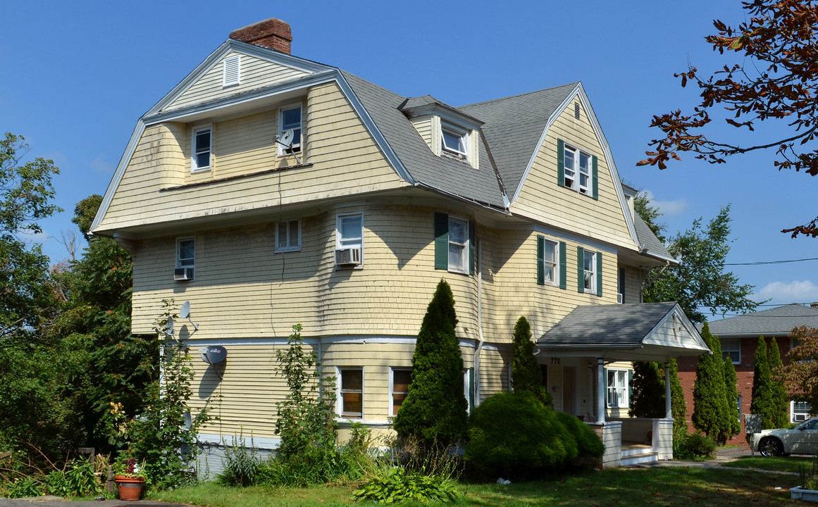 772 Broad St in Meriden, CT - Building Photo