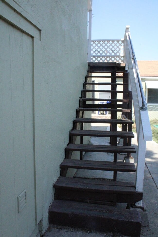 46 E 6th St in Antioch, CA - Foto de edificio - Building Photo