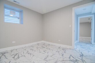 1509 N Kostner Ave in Chicago, IL - Building Photo - Building Photo