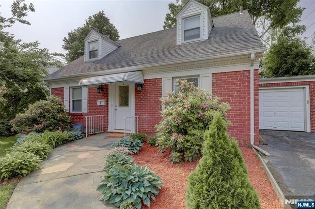 1 Ramsey Terrace in Fair Lawn, NJ - Building Photo - Building Photo