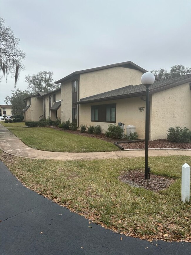 689 Midway Dr in Ocala, FL - Building Photo - Building Photo