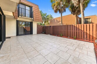 146 Heritage Way in West Palm Beach, FL - Building Photo - Building Photo