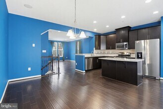 7408 Wild Honey Way in Elkridge, MD - Building Photo - Building Photo