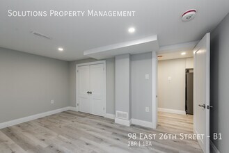 98 E 26th St in Hamilton, ON - Building Photo - Building Photo