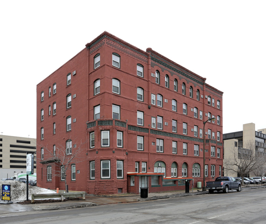 Washburn Apartments in Minneapolis, MN - Building Photo