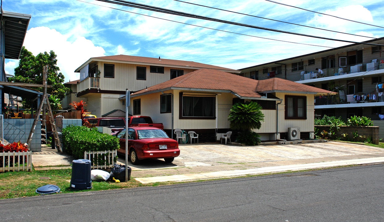 2810 Winam Ave in Honolulu, HI - Building Photo