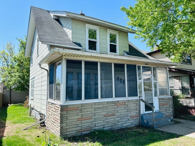 property at 1536 Concordia Ave