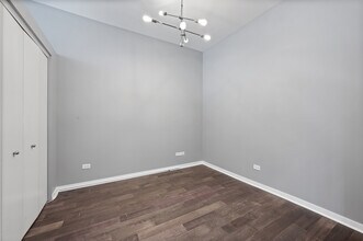 1550 W Cornelia Ave in Chicago, IL - Building Photo - Building Photo