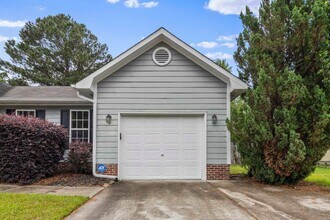 465 Northwoods Dr in Raeford, NC - Building Photo - Building Photo