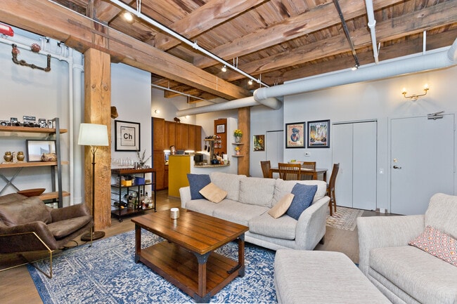 331 S Peoria St in Chicago, IL - Building Photo - Building Photo