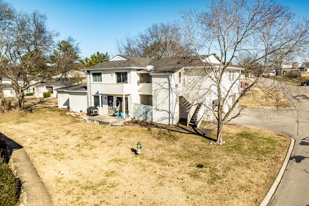 Creekside Meadows in Nashville, TN - Building Photo