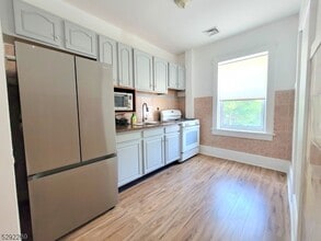 551 Franklin Ave in Nutley, NJ - Building Photo - Building Photo