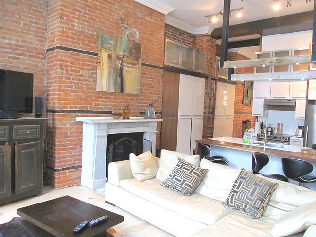 property at 85 Rue D'Auteuil