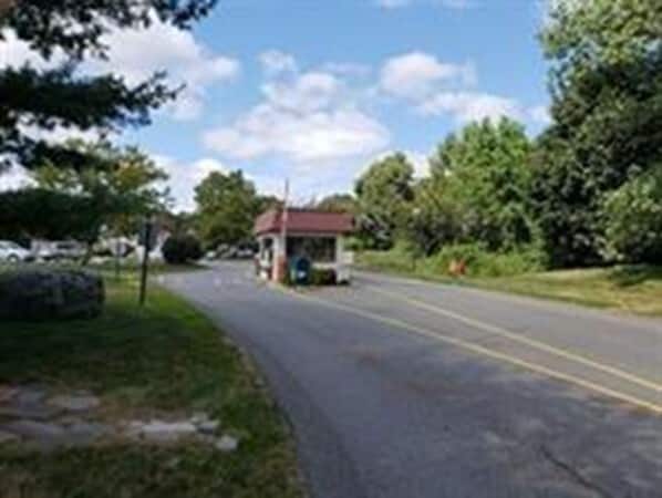 685 Oak St in Brockton, MA - Building Photo - Building Photo