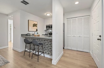 295 Stonegate Cir, Unit Perfectly Located in San Jose, CA - Building Photo - Building Photo