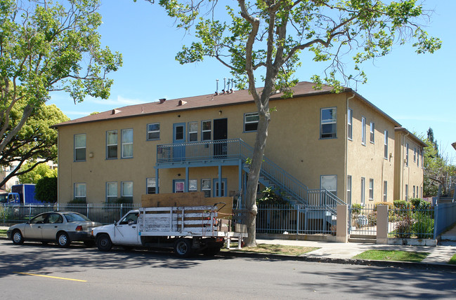 202 E Walnut St in Santa Ana, CA - Building Photo - Building Photo